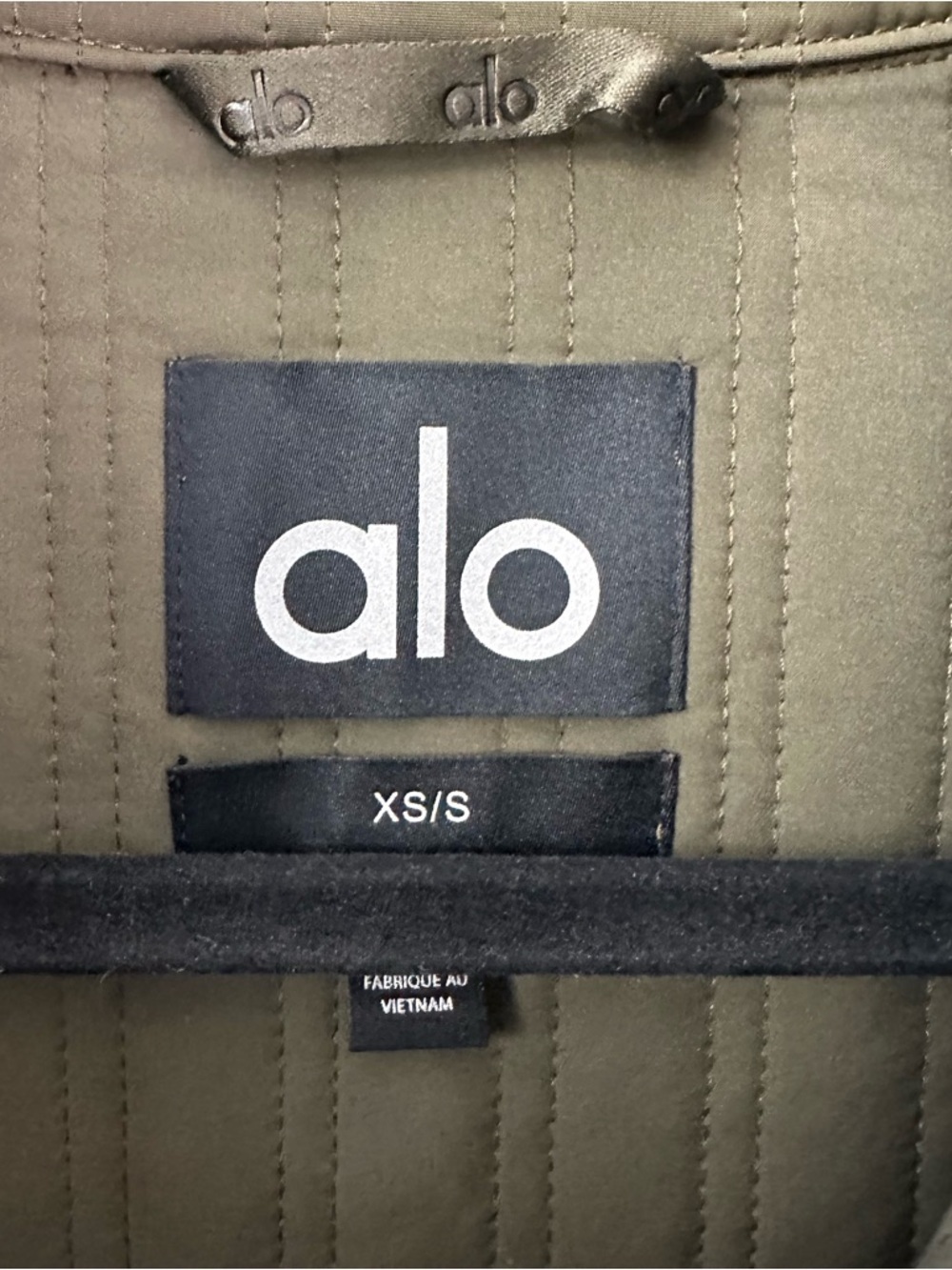 ALO YOGA Quilted Skyline Long Coat in Green Olive SZ XS/S - Picture 4 of 7